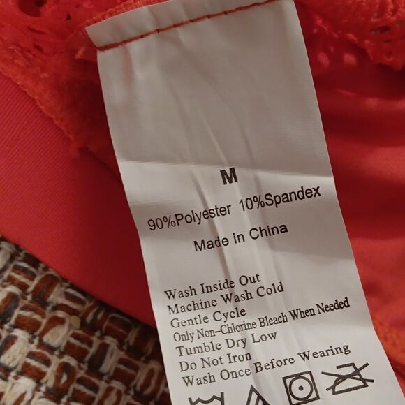 New Lace Racerback Pullover Red Sports‎ Bra Medium New With Tags - Picture 2 of 3